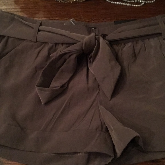 NWT Express Shorts - Picture 4 of 6