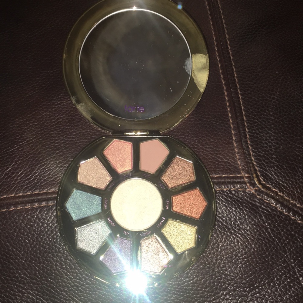 Make Believe in yourself palette by Tarte