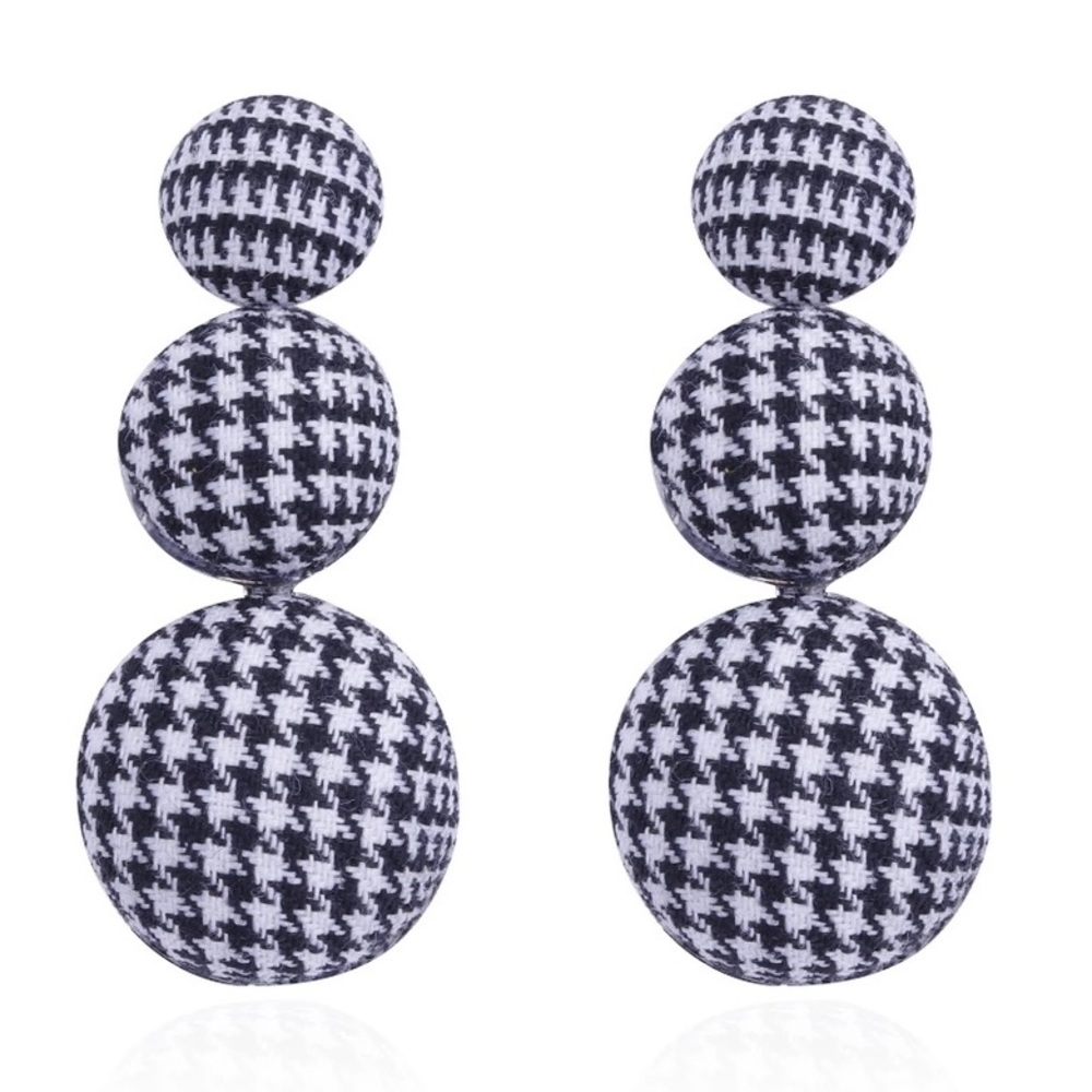 πMcKenzie Black & White Gingham Drop Earrings - Picture 5 of 8