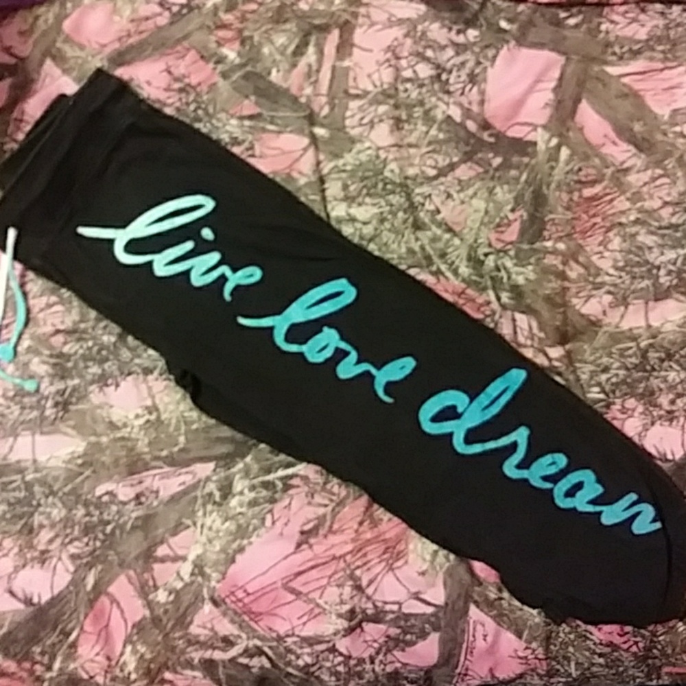 Live Love Dream black capri and tank