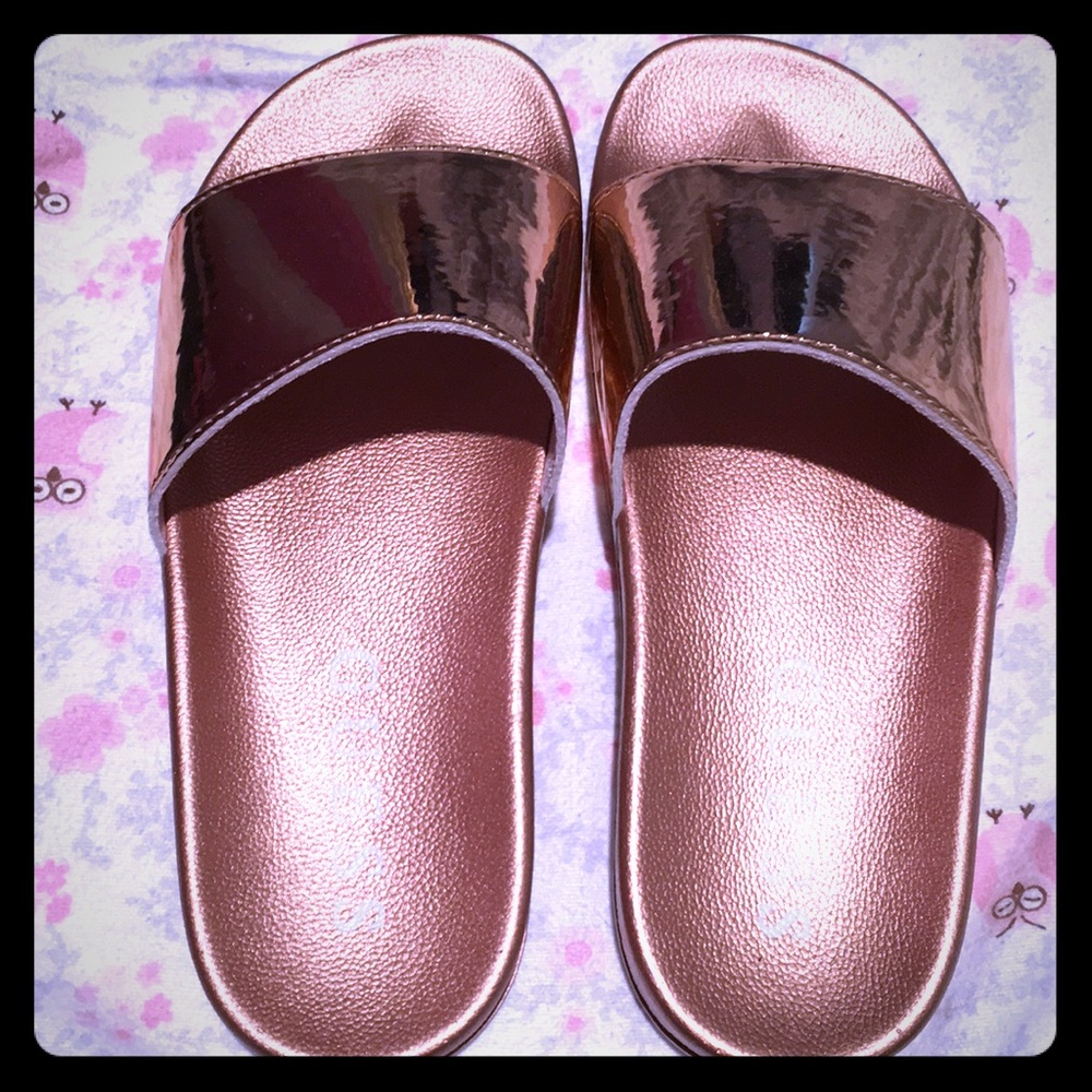 Brand New Guess Sandals
