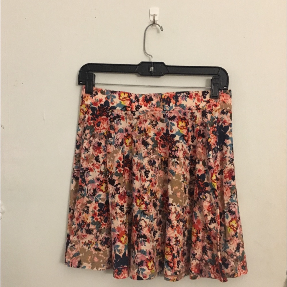 Xhilaration floral skirt