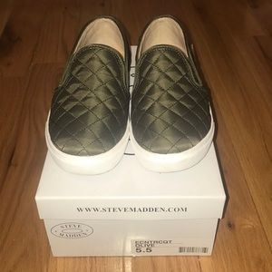 Steve Madden 5.5 Ecntrcqt Sneakers!