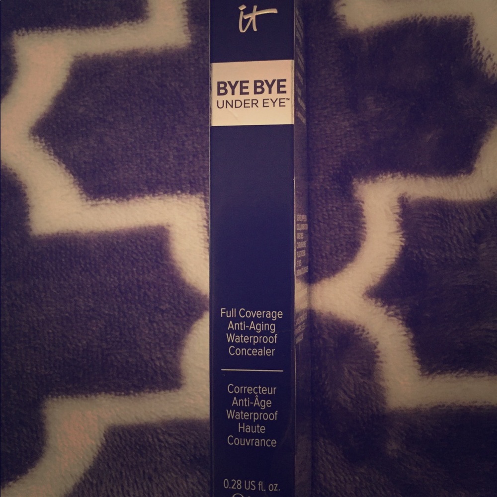 It Cosmetics Bye Bye under eye concealer