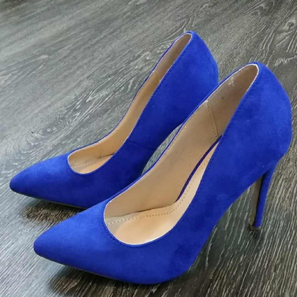 🆕💙Royal Blue Faux Suede Pump
