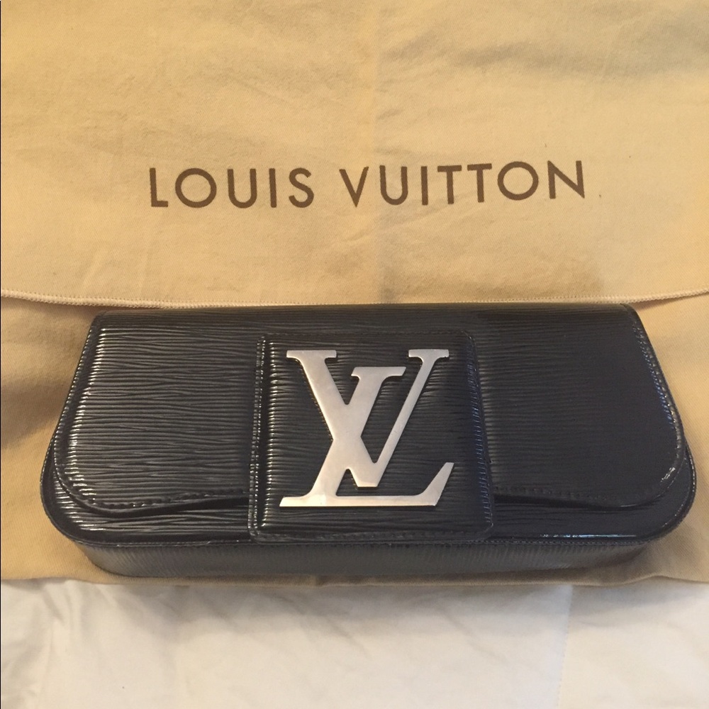 Black Louis Vuitton Clutch