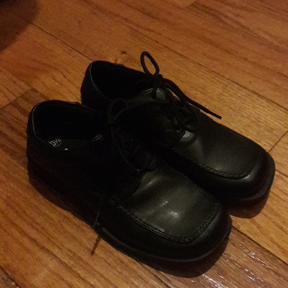 Boys dress shoes