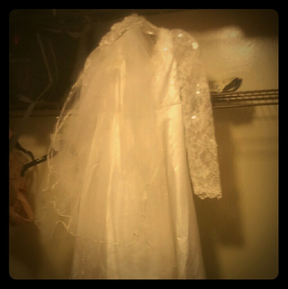 David's Bridal 3 Piece Wedding Dress