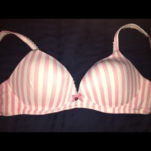 Body by Victoria’s Secret no wire bra