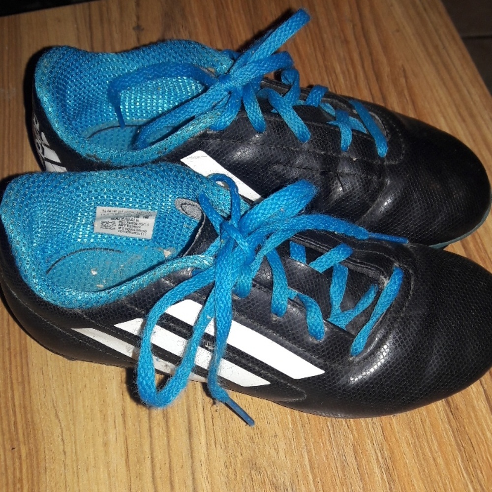 Soccer cleats