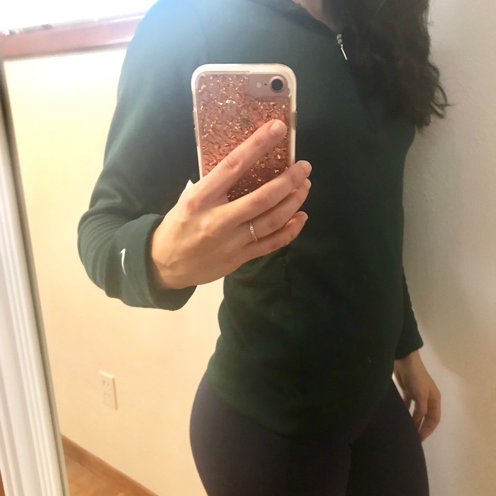 Nike cold-weather women’s pullover