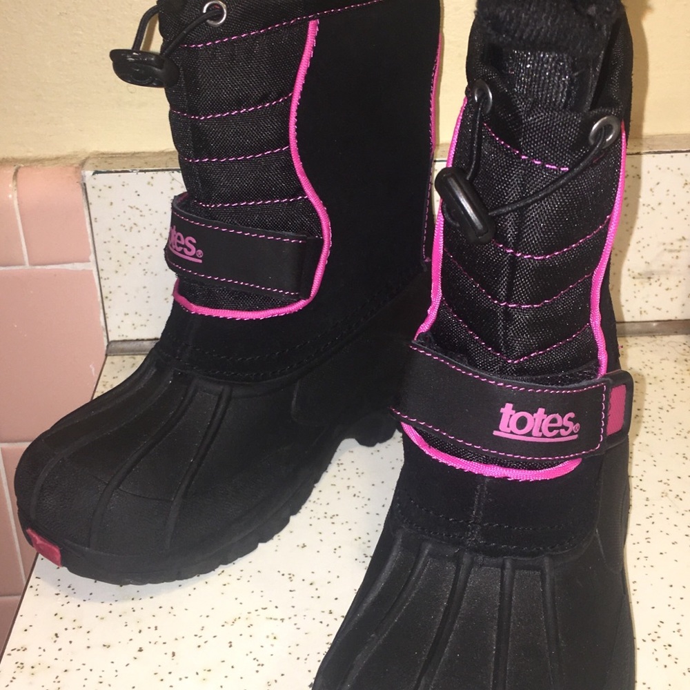 Girls boots