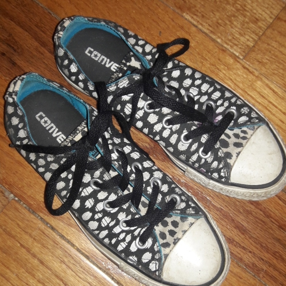 Girls Converse