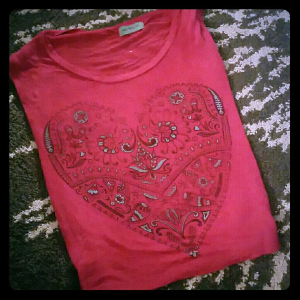 Fushia graphic crop top