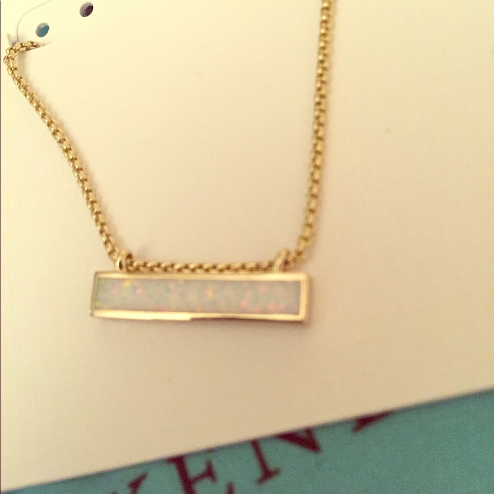 Kendra Scott Mackenzie necklace in Opal gold