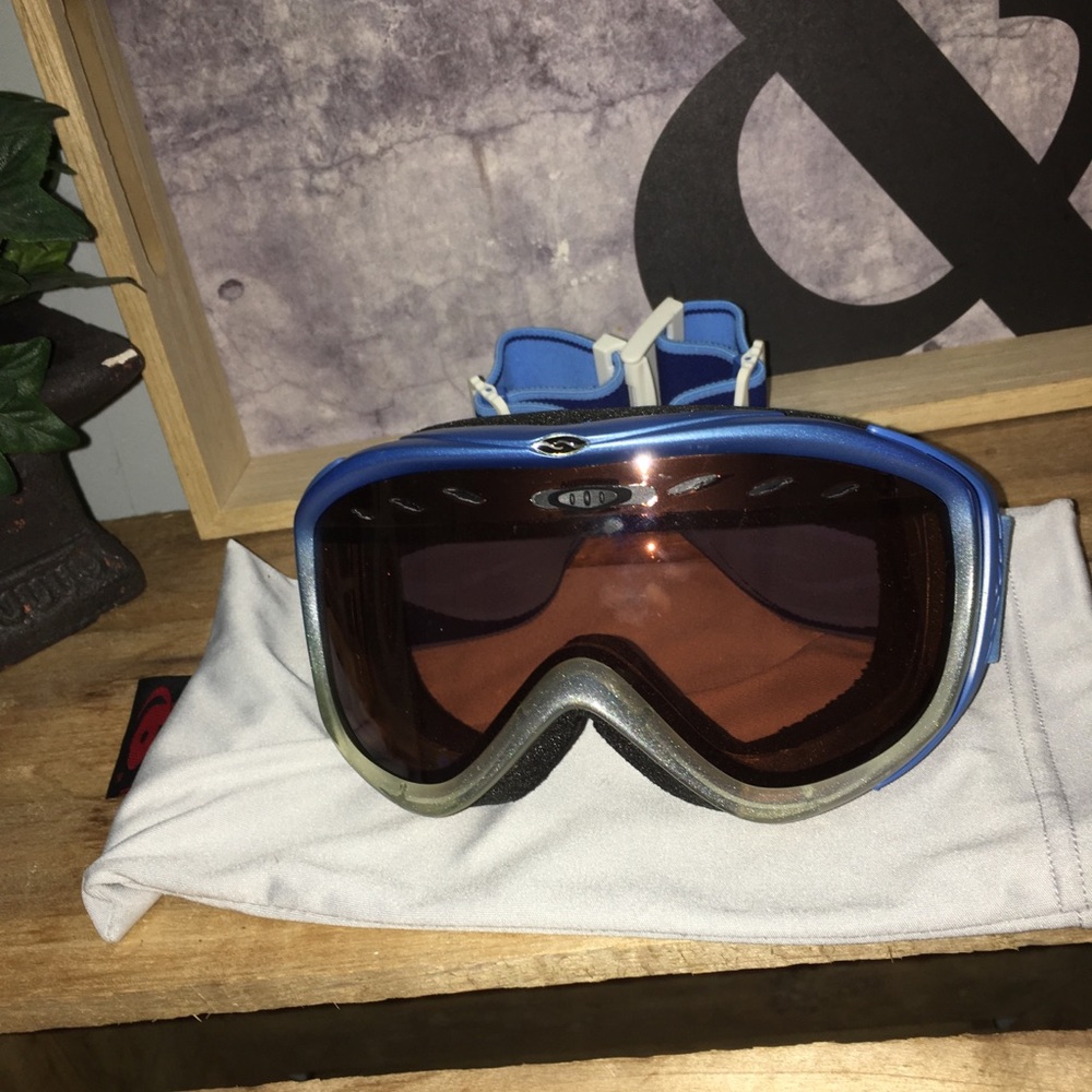 Ski goggles