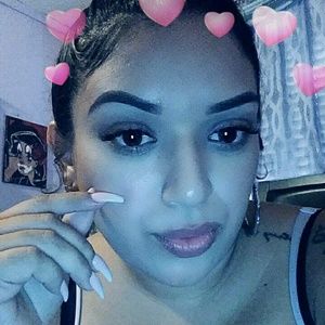 Meet your Posher, Regina