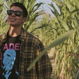 Meet your Posher, Eric