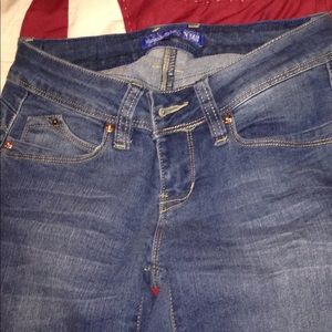 Wanna better butt jeans