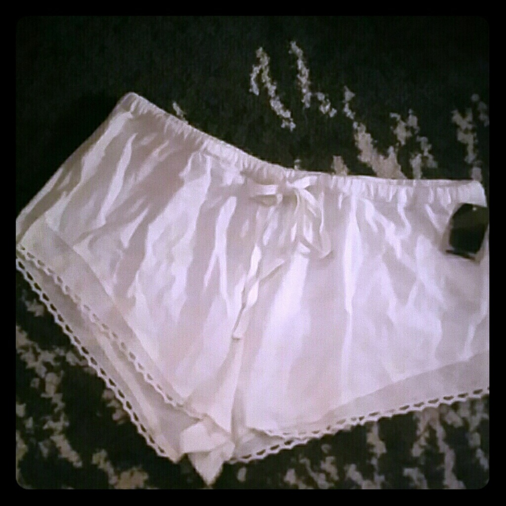 White cotton shorts