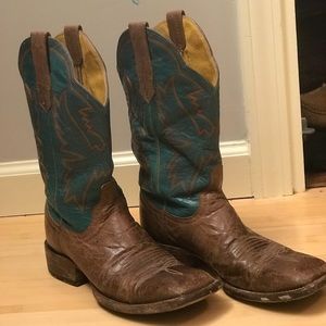 Cinch turquoise tall western boots.