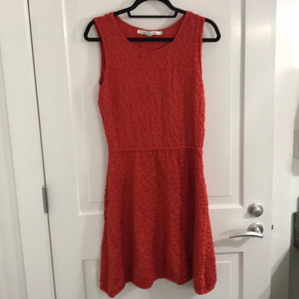 Red max studio dress