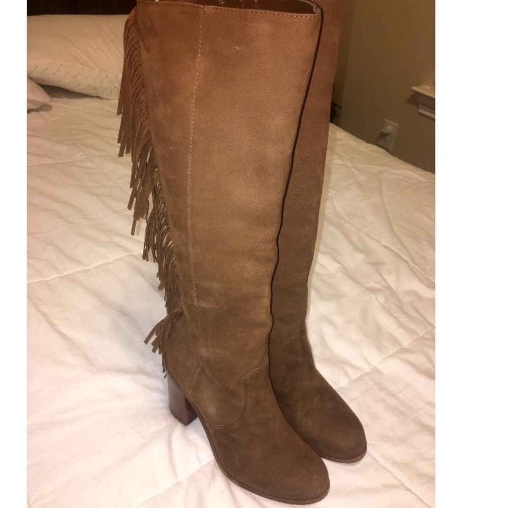 Gianni Bini Brown Suede Boots