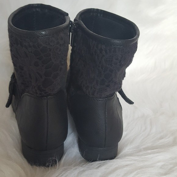 American Eagle Black Lace Slouch Ankle Boots 5.5M - Picture 3 of 5