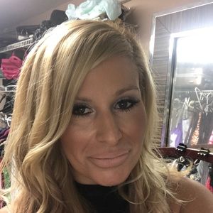 Meet your Posher, Chrystie