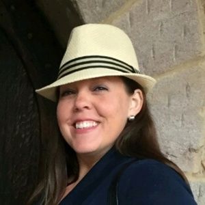 Meet your Posher, Juliette