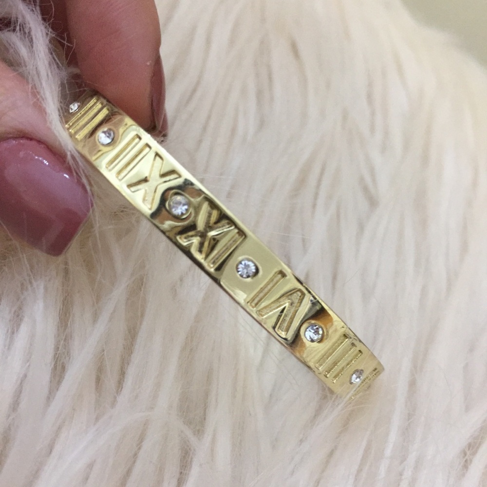 Roman numeral Rhinestone cuff - Picture 2 of 8