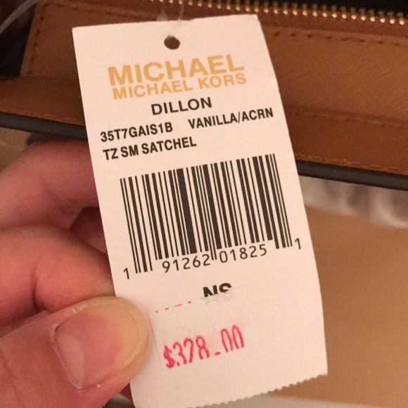 💕🍒mk Satchel🍒crossbody vanilla/acorn - Picture 7 of 8