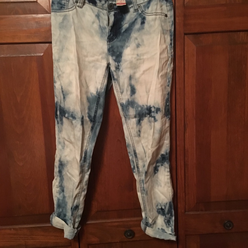 Acid wash jeggings