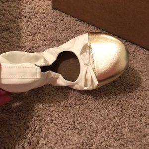 Talaria flats brand new