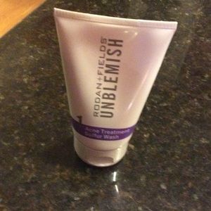 Rodan and fields unblemish wash