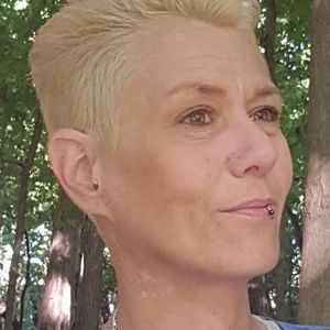 Meet your Posher, Elisa