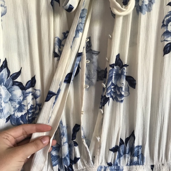 off white with blue flower romper - Picture 2 of 4