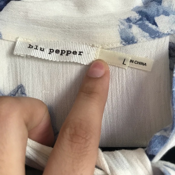 off white with blue flower romper - Picture 3 of 4