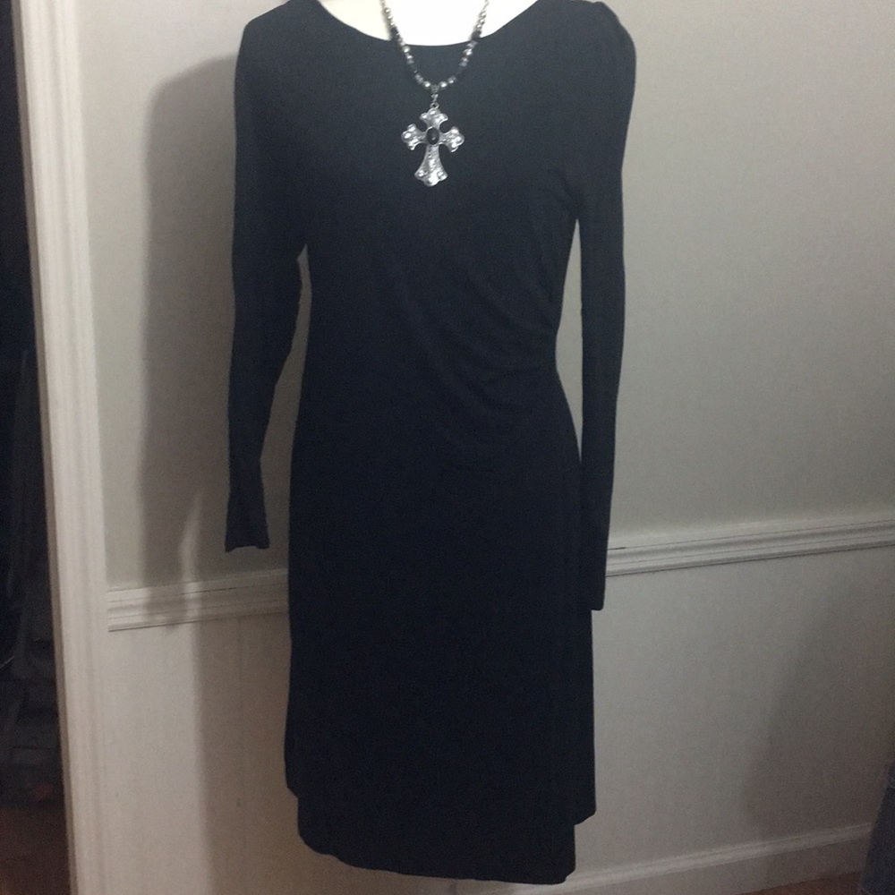 Black scoop neck cotton dress