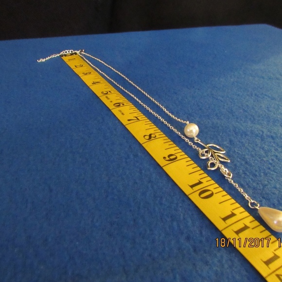 DR157.  Silver and Pearl Necklace - Picture 4 of 6