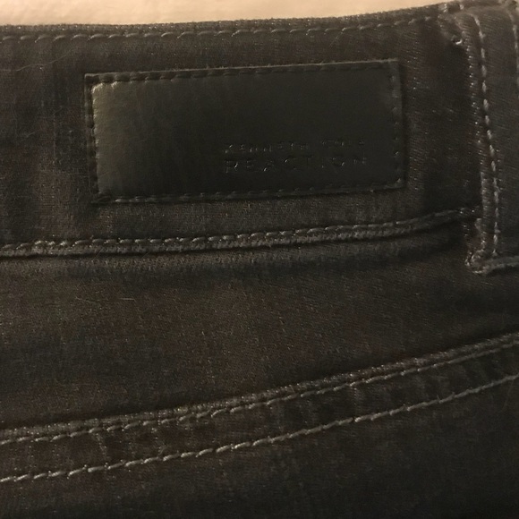Kenneth Cole Reaction Jeans - Picture 2 of 5