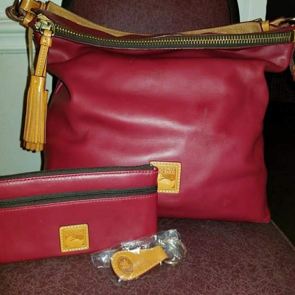 REDUCED! Dooney Smooth Leather Hobo/Accessories