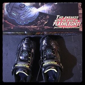 Sketchers Adventure kids shoes w flashlight: NIB!