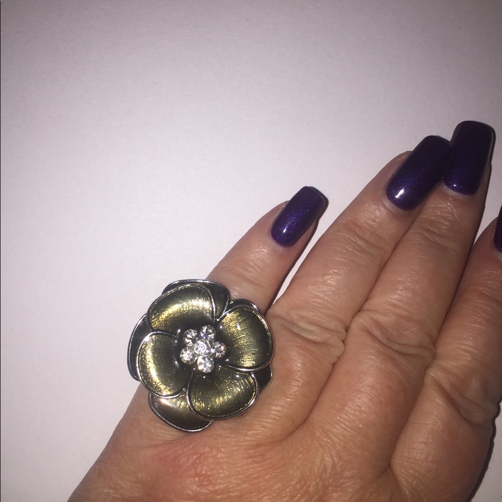 Ring - Picture 4 of 4