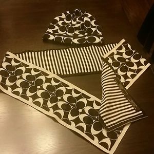 Classic COACH hat and scarf