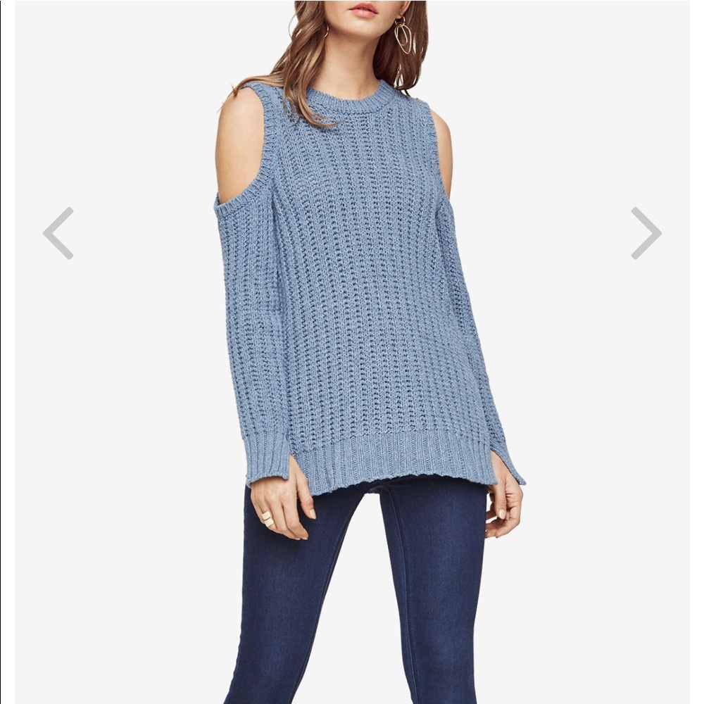 BCBG cable knit cold shoulder sweater 💙