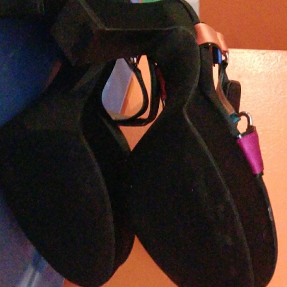 Shoe - Picture 2 of 2