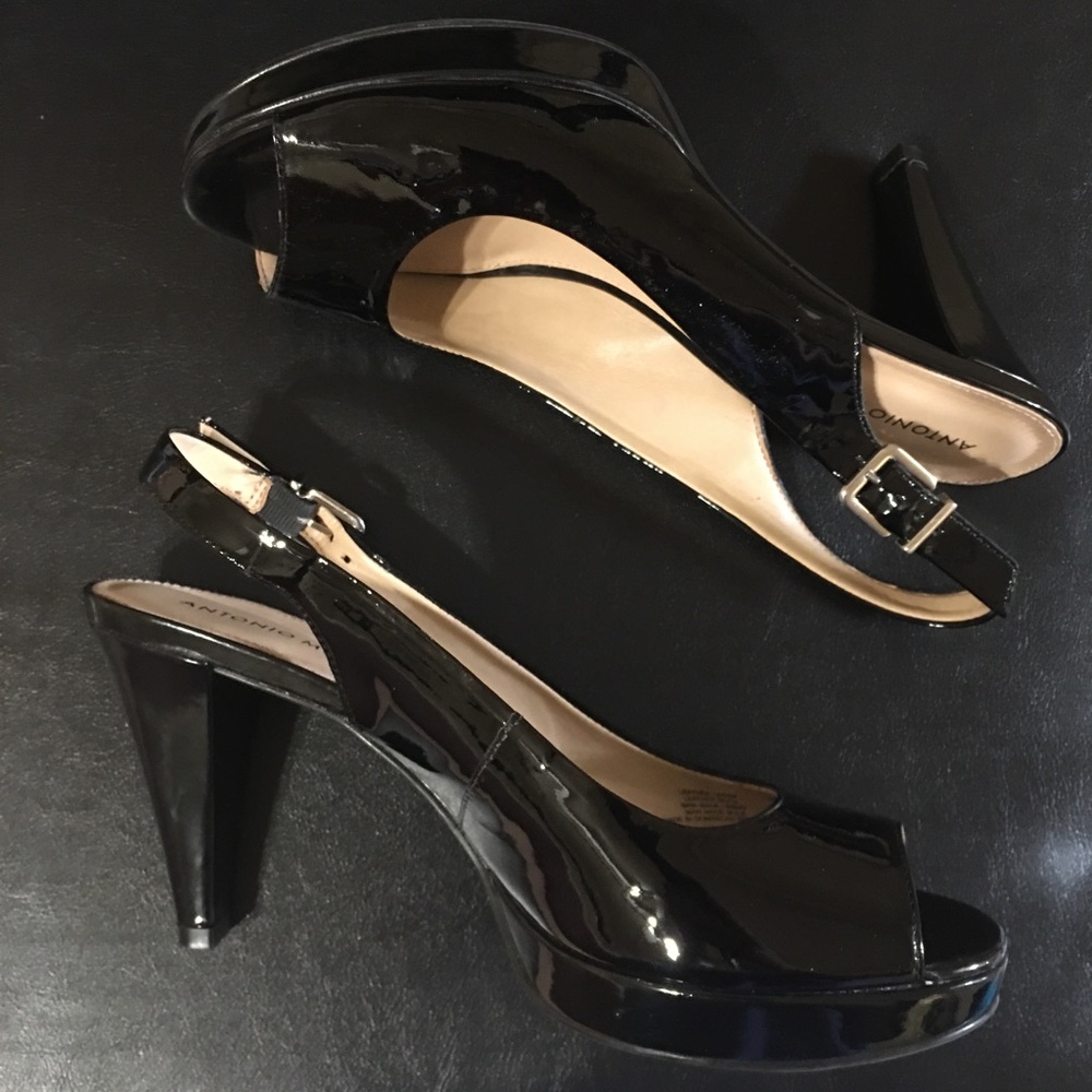 Black Antonio Melani open toed cute heels!