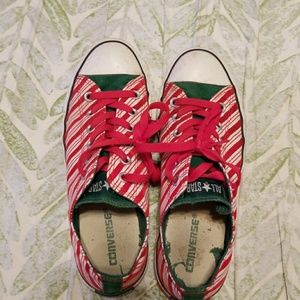 Christmas Converse Mens 8, Women's 10