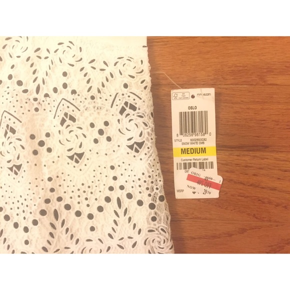 Black & White Lace Shell - Picture 2 of 3